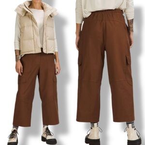 Lululemon Light Utilitech Cargo Pocket High-Rise Crop Pants Brown Size 26 EUC